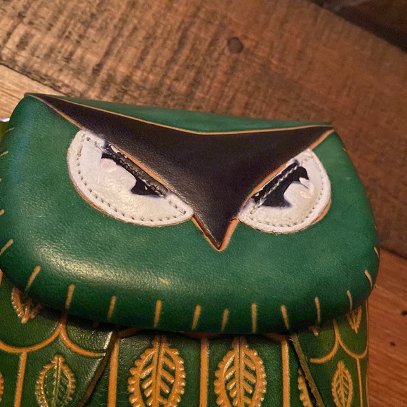 Green Owl Wristlet - so cute! - Picture 11 of 11